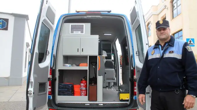 NUEVO VEHICULO POLICIA LOCAL DE ANTIGUA (1)