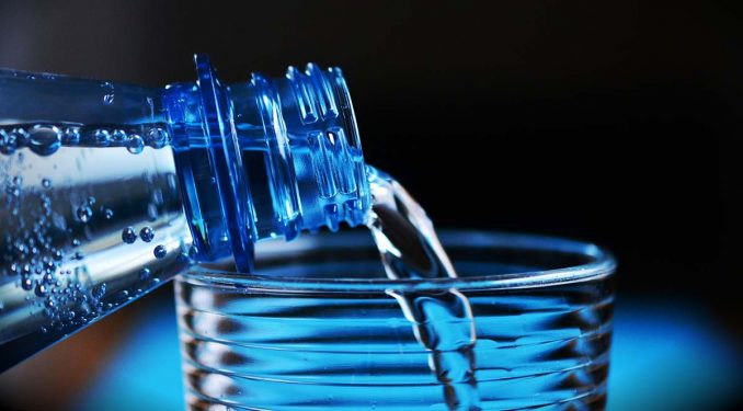 Es wird warm auf Fuerteventura: Trinktipps für heiße Tage 1 Wasser trinken