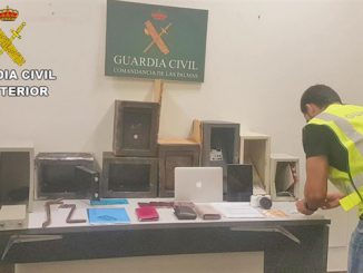37 Hoteleinbrüche auf dem Kerbholz: Polizei erwischt Einbrecher in Corralejo in flagranti 2 Einbrecher