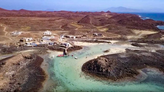 Die Insel Lobos im Norden Fuerteventuras aus der Luft