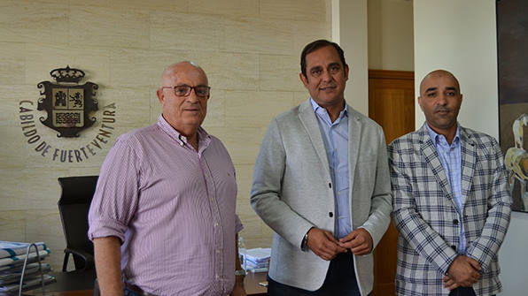 Fähre von Fuerteventura nach Tarfaya: Fuerteventura empfängt Präsidenten der Provinz Tarfaya 1 Treffen Fuerteventura Tarfaya w