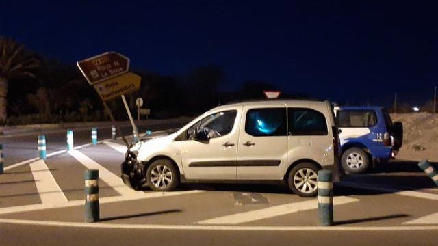 Unfall CC Kreisel Tankstelle3