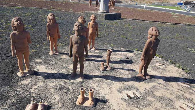 Kinderfiguren Fuerteventura Vandalismus