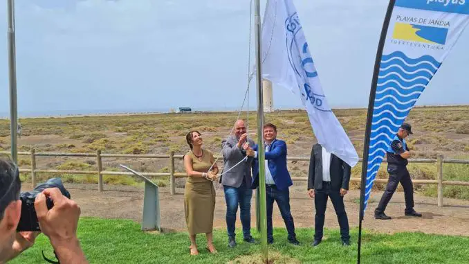 Fuerteventura erhält 12 Blaue Flaggen für saubere und sichere Badestrände 1 Iso Flagge Jandia