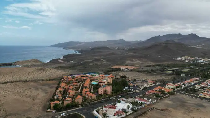 La-Pared-Drone-Wolken-Regen