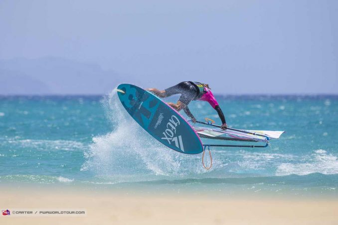 Noch 1 Woche bis zum Start des 37. Fuerteventura Windsurf & Windfoil World Cup 2025 2 Freestyle Action Fuerteventura World Cup 2023