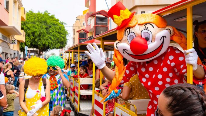 Tran-Tran-Chanita-Clown-Festival-Umzug-Fuerteventura