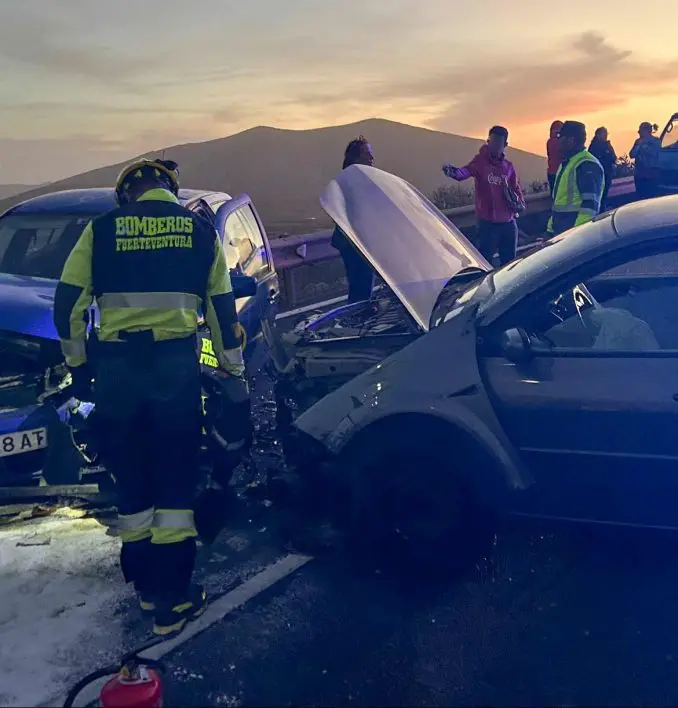 Frau bei Autounfall bei Betancuria auf Fuerteventura schwer verletzt 1 Unfall Betancuria 2