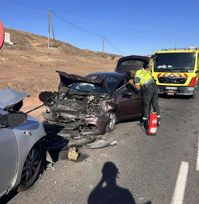 Mehrere Verletzte bei Kollision mit Linienbus auf FV-2 im Süden von Fuerteventura 3 Unfall Giniginamar