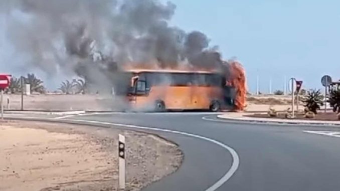 brennender-Bus
