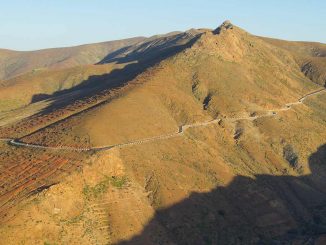 Motorradfahrer auf Fuerteventura kommt zwischen Betancuria und Pájara von Straße ab und verletzt sich 1 FV 30 Betancuria