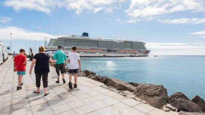 Kreuzfahrtschiff-Iona-PO-Cruises-Promenade