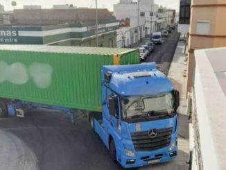 LKW enge Strasse Puerto del Rosario