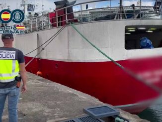 Nationalpolizei Drogen Fischerboot