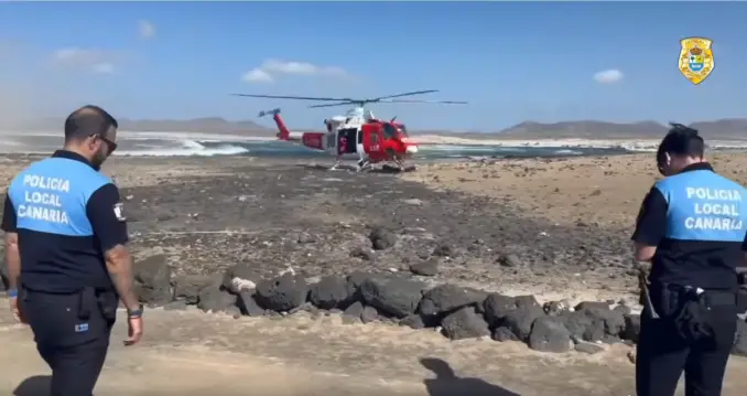Rettungshubschrauber fliegt 3 Einsätze auf Fuerteventura und rettet 2 Kitesurfer und einen Schwimmer 1 image