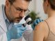 Dermatologe Dermatoskop