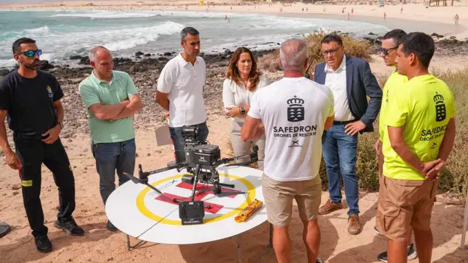 Fuerteventura-Drohen-unterstützen-Rettungsschwimmer