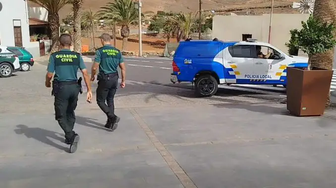 Guardia Civil Polizei Kirche Vega de Rio Palmas