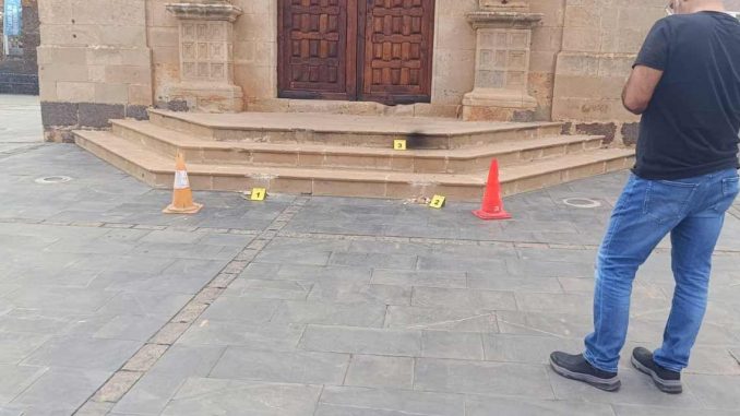 Spurensicherung Kirche Vega de Rio Palmas