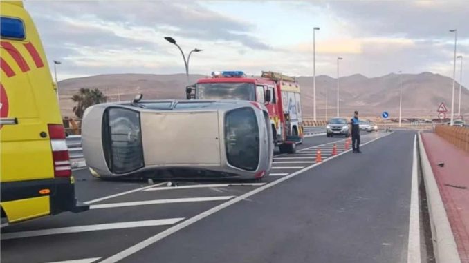 Unfall-Überschlag-Brücke-Flughafen