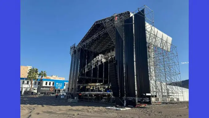 Buehnenaufbau Arena Negra