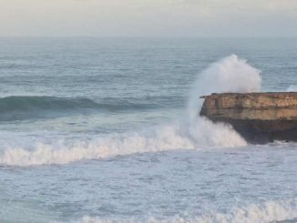 Wellen Wolken La Pared