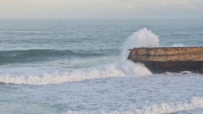 Wellen-Wolken-La-Pared