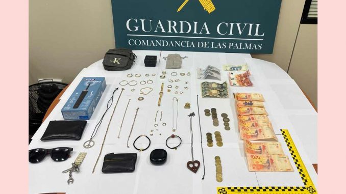 Beute-Gepäckdiebstahl-Flughafen-Fuerteventura