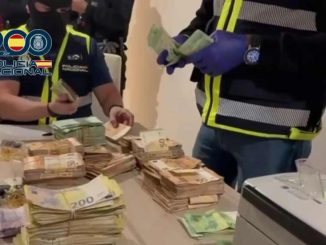 Nationalpolizei Geld
