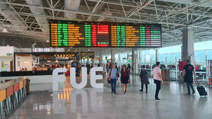 Flughafen-Fuerteventura-Abflughalle