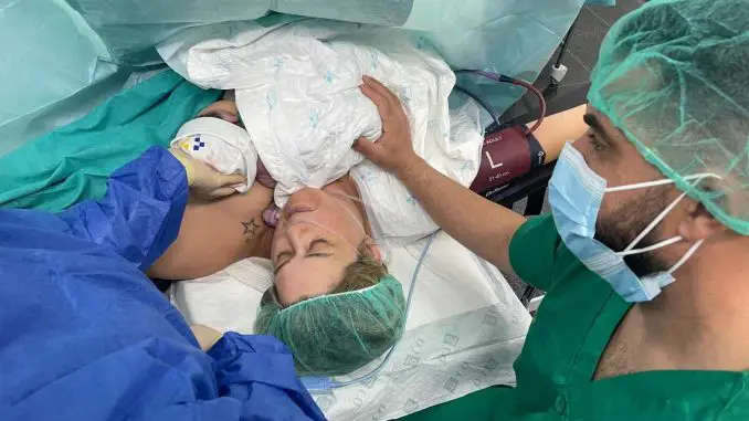 Kaiserschnitt-mit-Vater-Fuerteventura