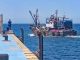 Fischerbot verlaesst Hafen